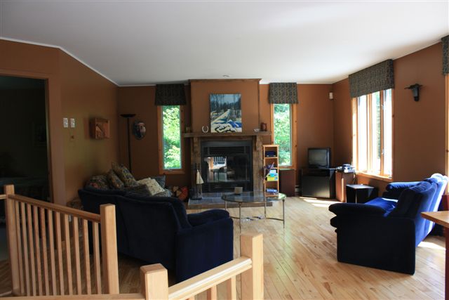 salon chalet 3 chambres Le Vent du Nord